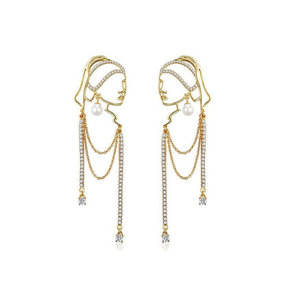 Girl with a Pearl Earrings